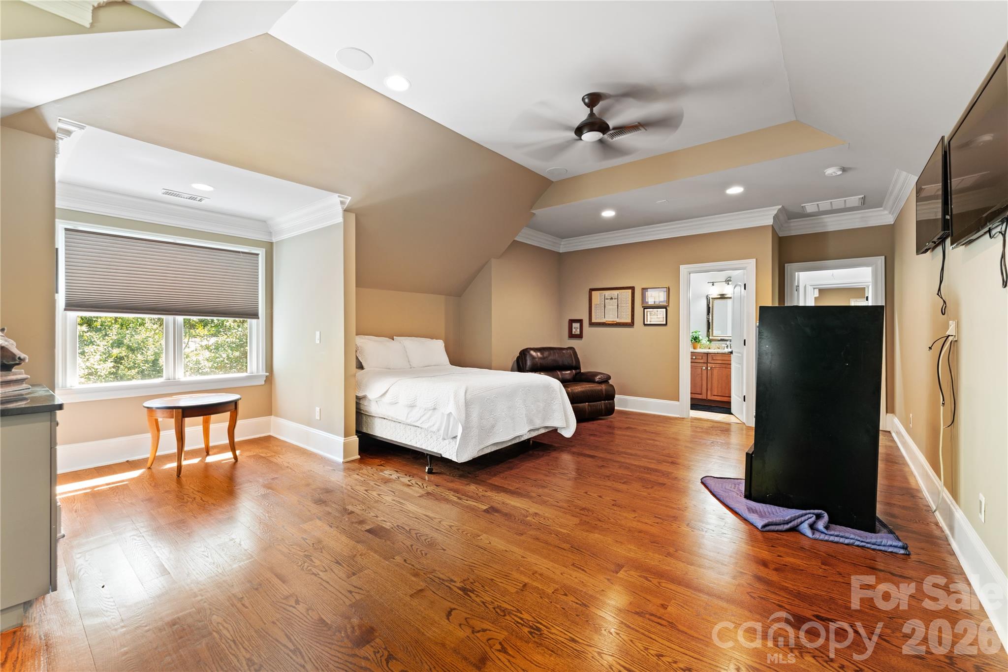 5511 Carmel Road — Charlotte