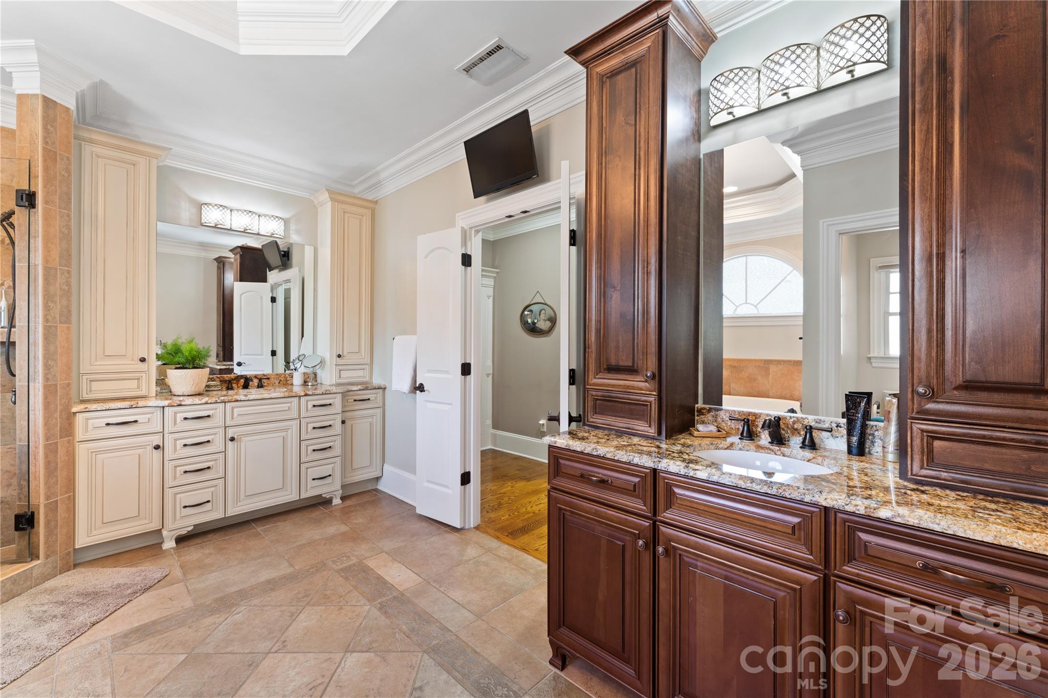 5511 Carmel Road — Charlotte