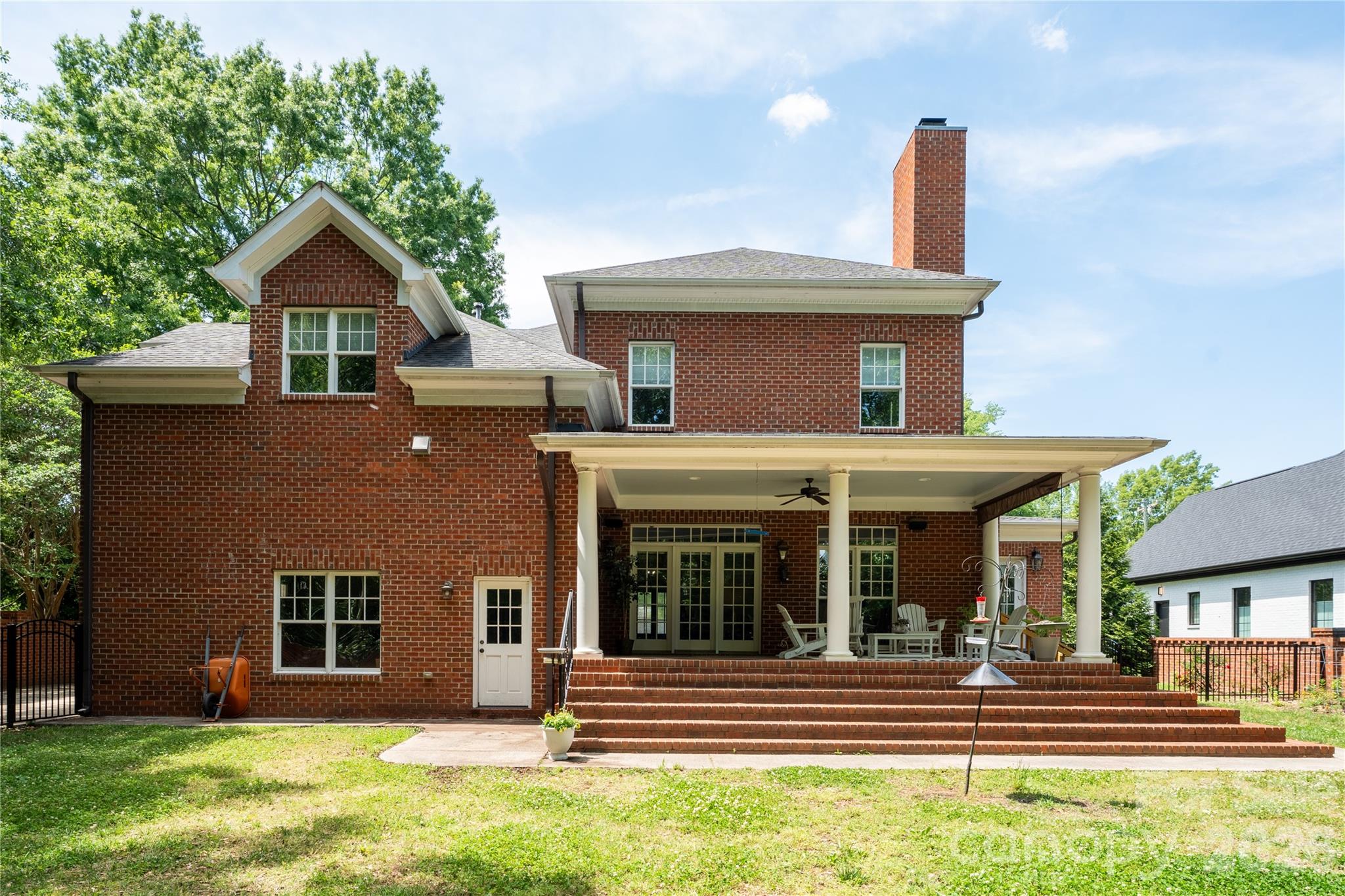 5511 Carmel Road — Charlotte