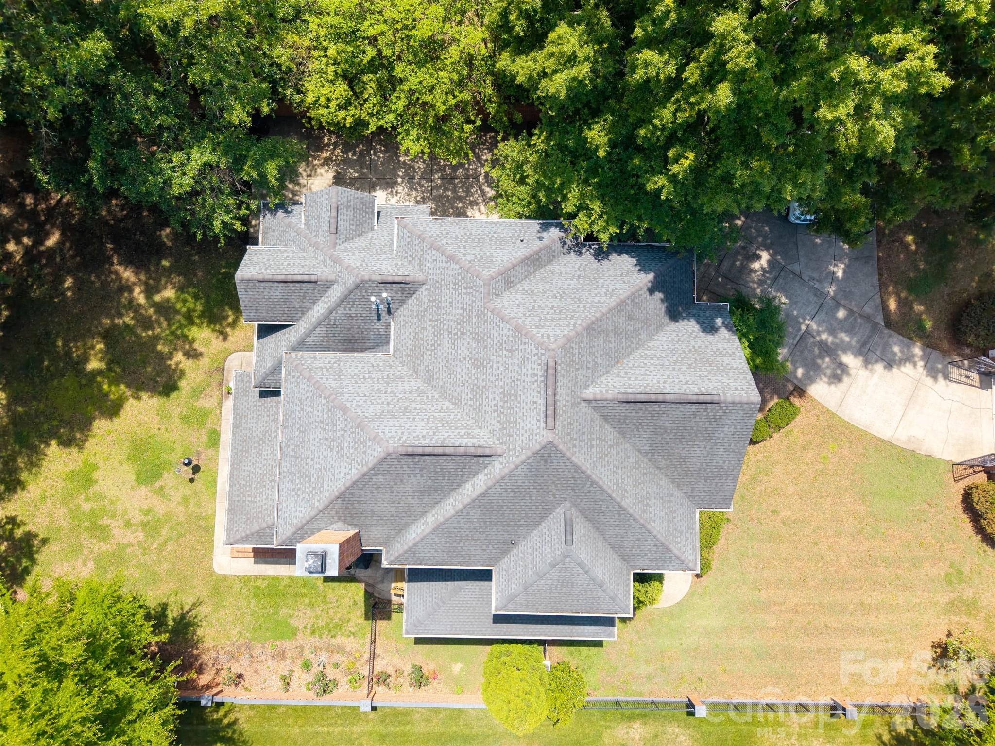 5511 Carmel Road — Charlotte