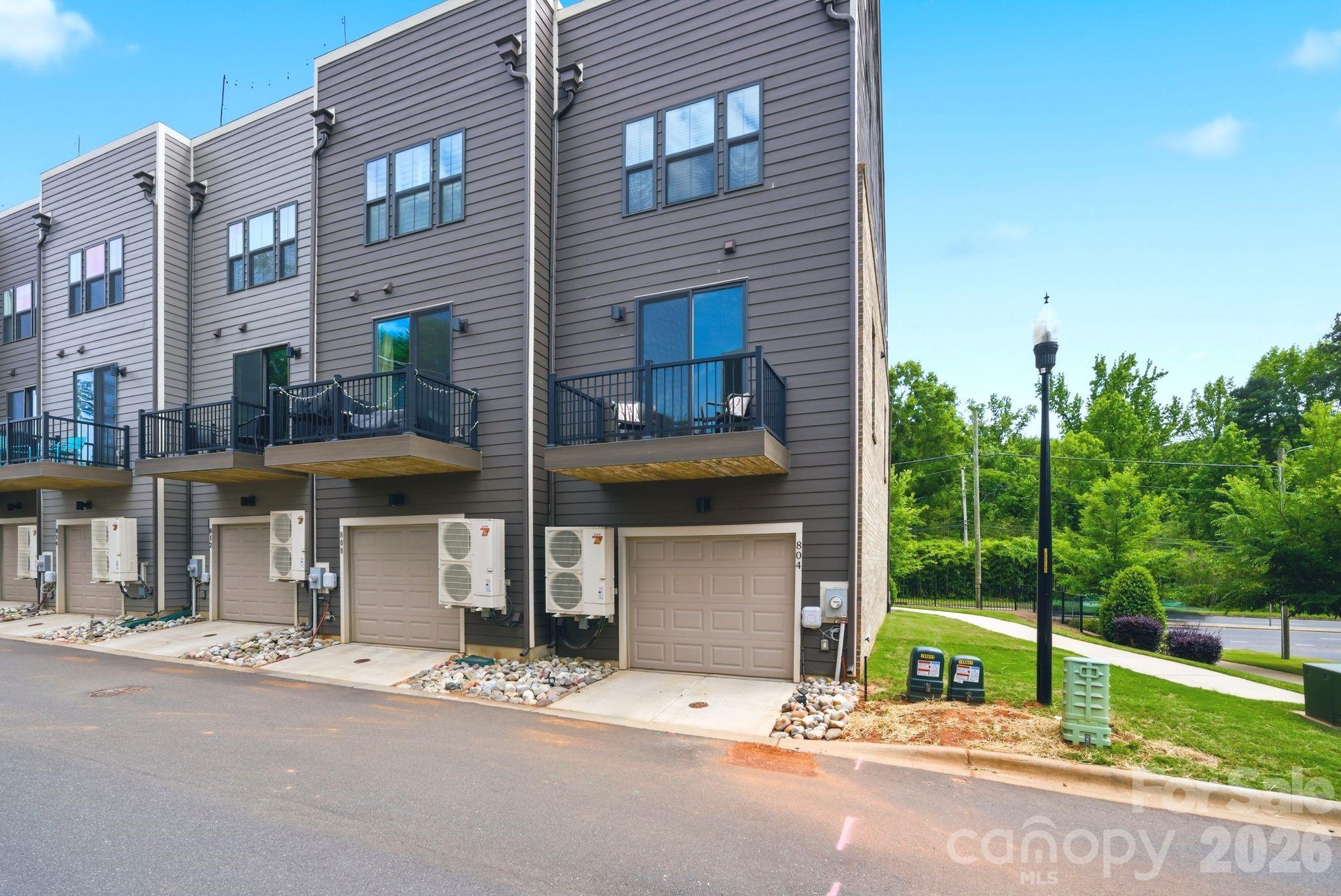 804 Broad River Lane — Charlotte
