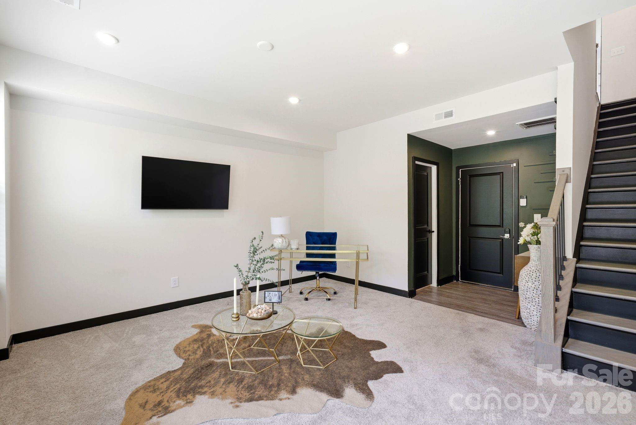 804 Broad River Lane — Charlotte