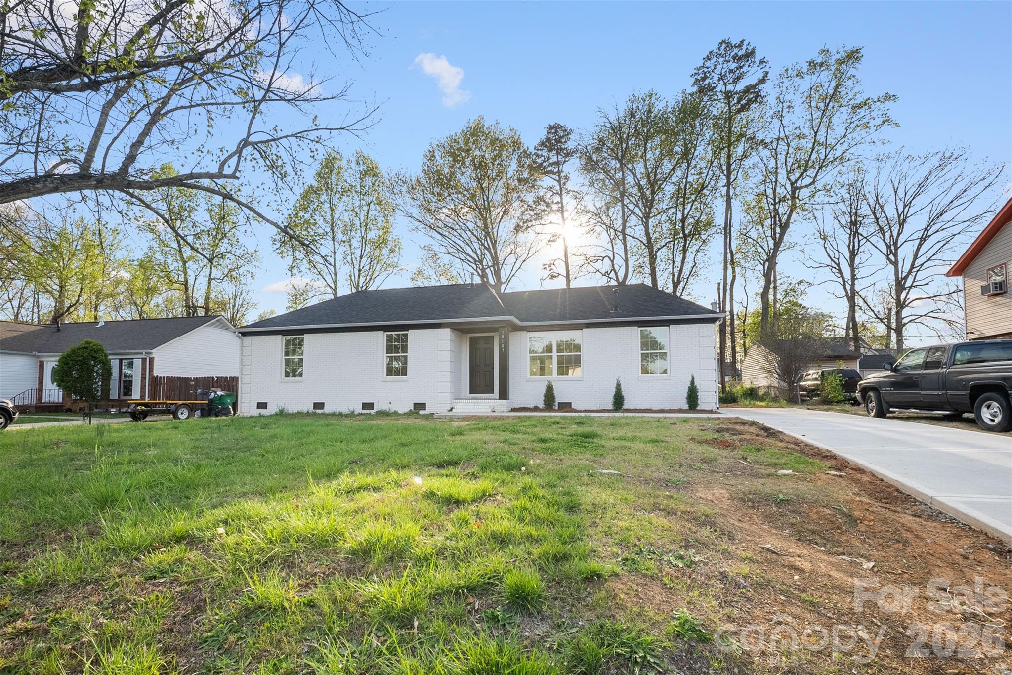 10107 Clairemore Place — Charlotte