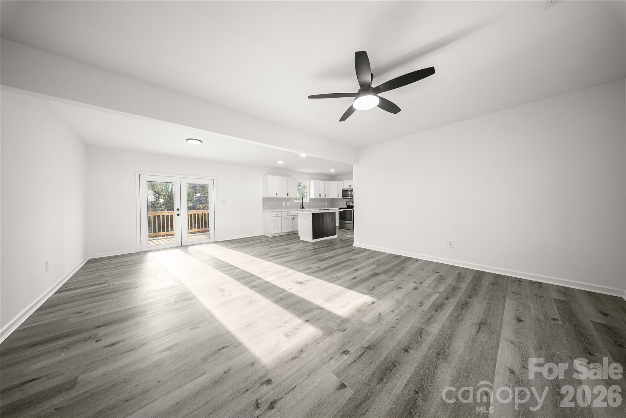 10107 Clairemore Place — Charlotte