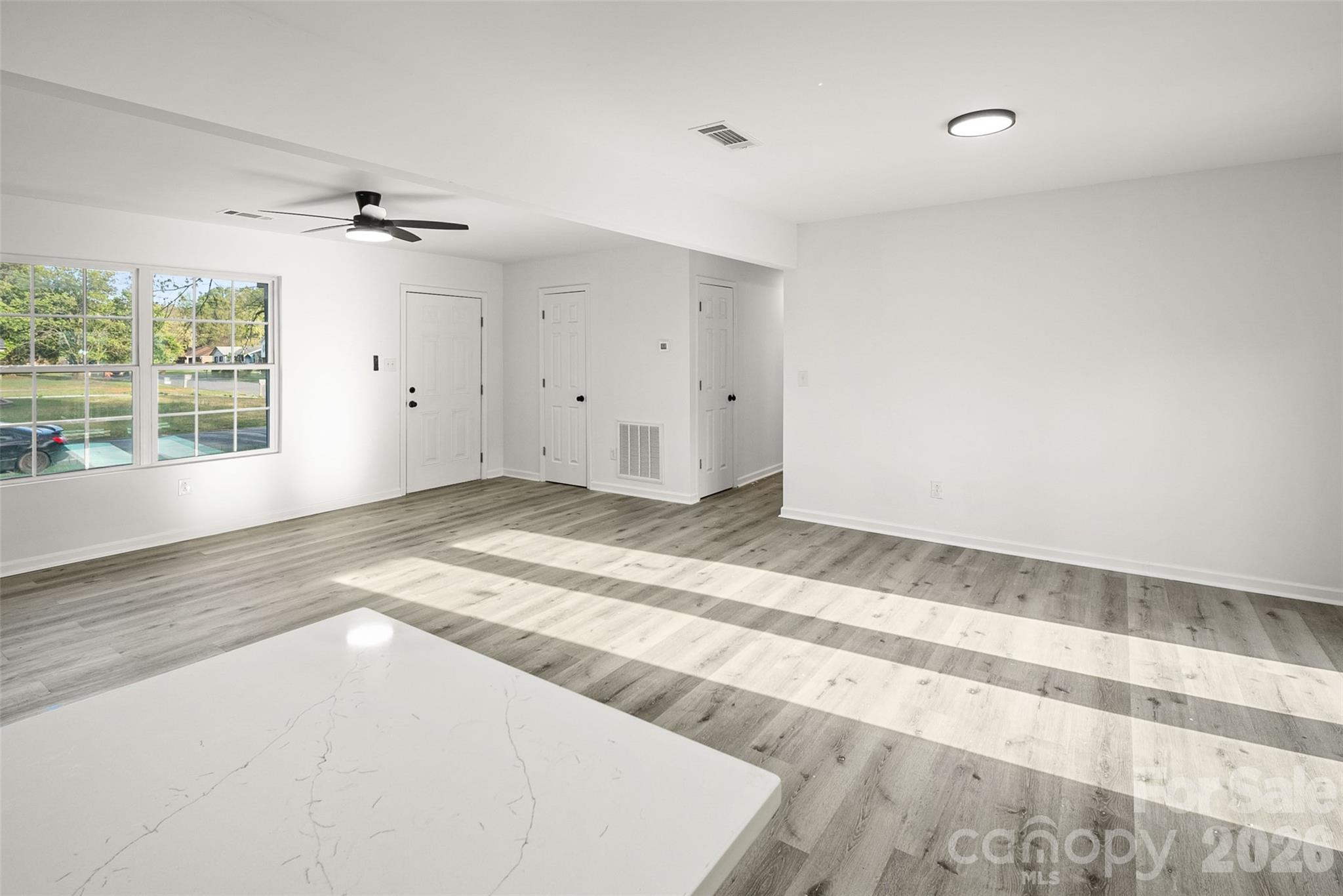 10107 Clairemore Place — Charlotte