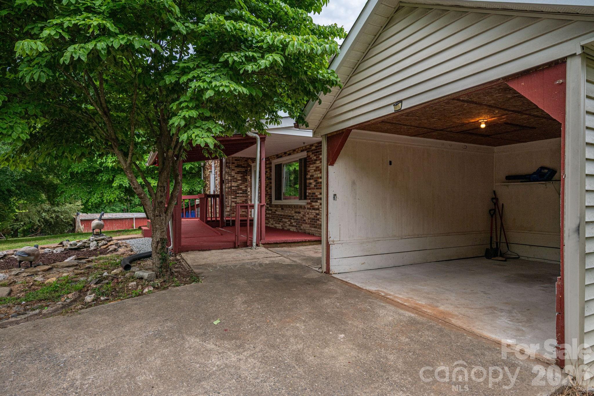 943 Stony Point Road — Kings Mountain