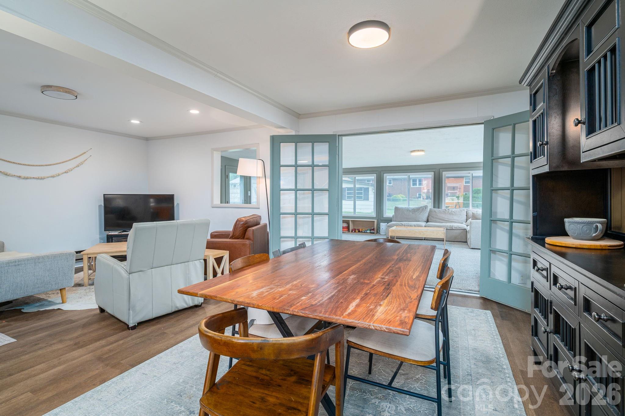 4012 Allison Street — Hickory
