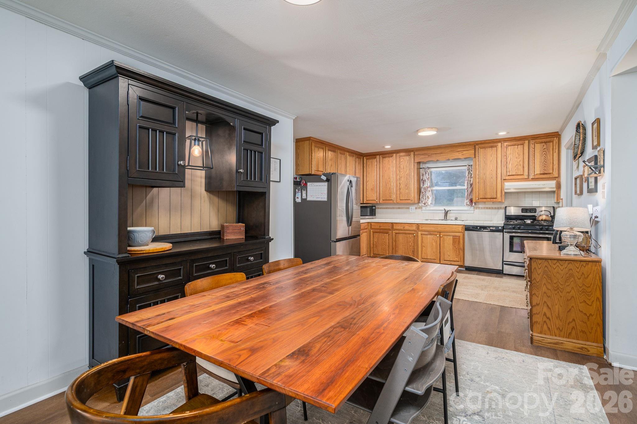 4012 Allison Street — Hickory