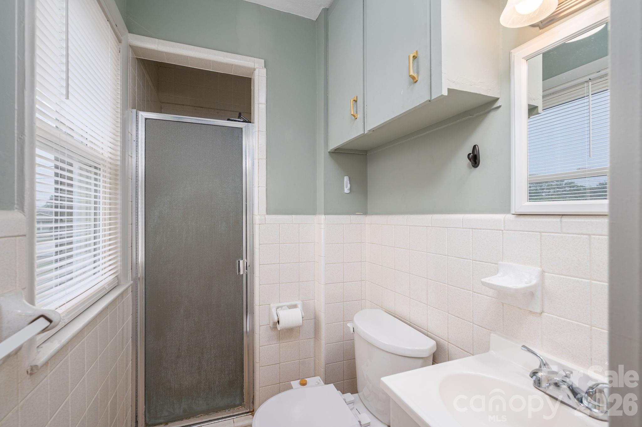 4012 Allison Street — Hickory