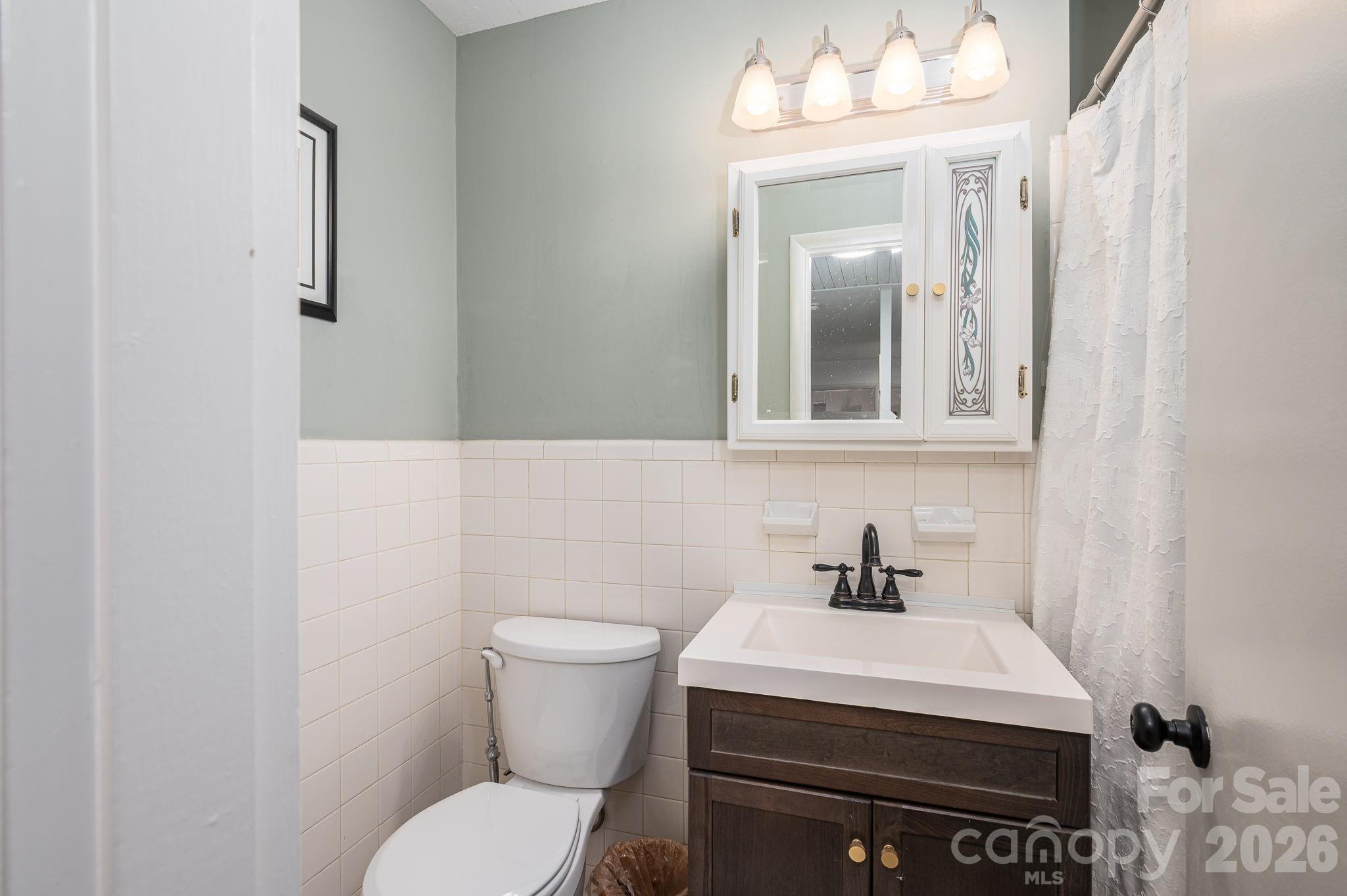 4012 Allison Street — Hickory