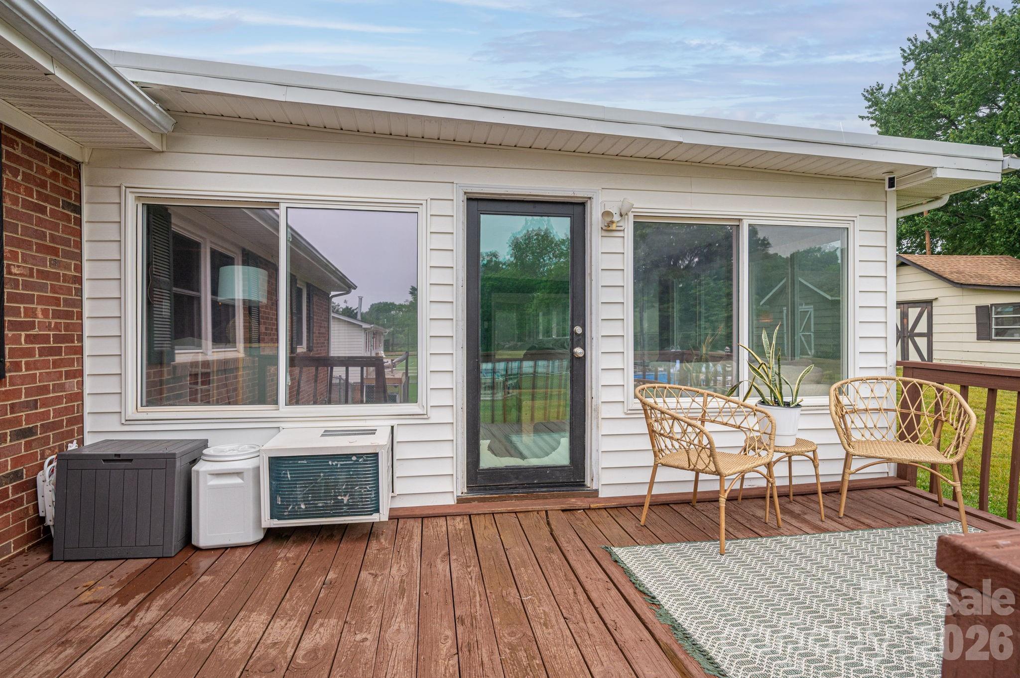4012 Allison Street — Hickory