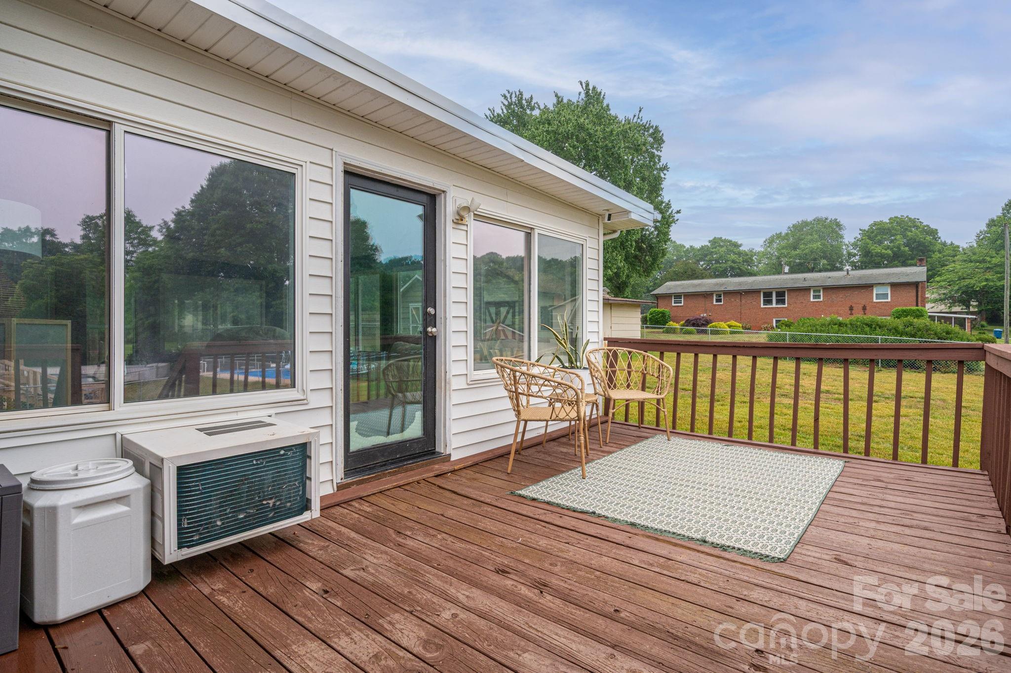 4012 Allison Street — Hickory
