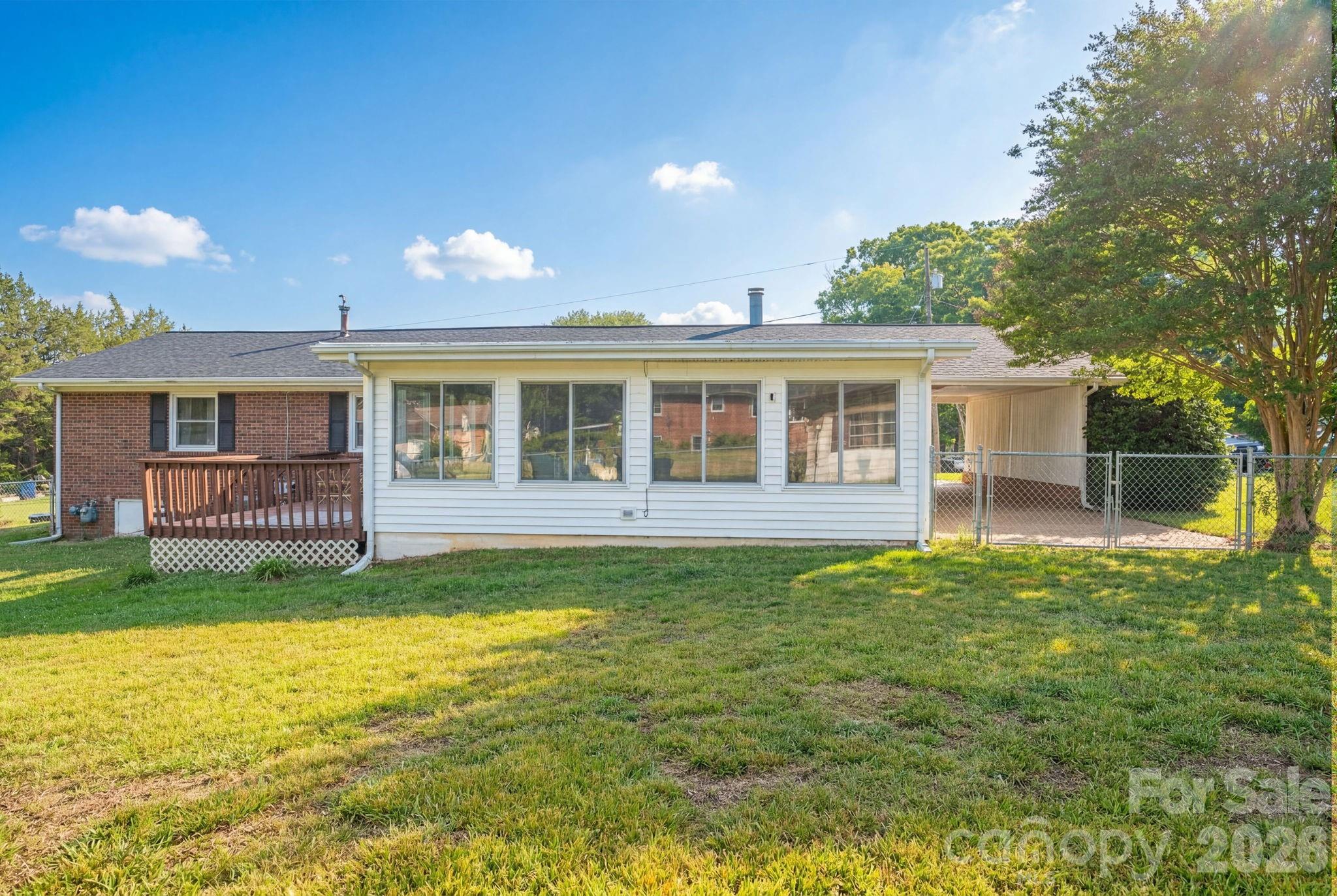4012 Allison Street — Hickory