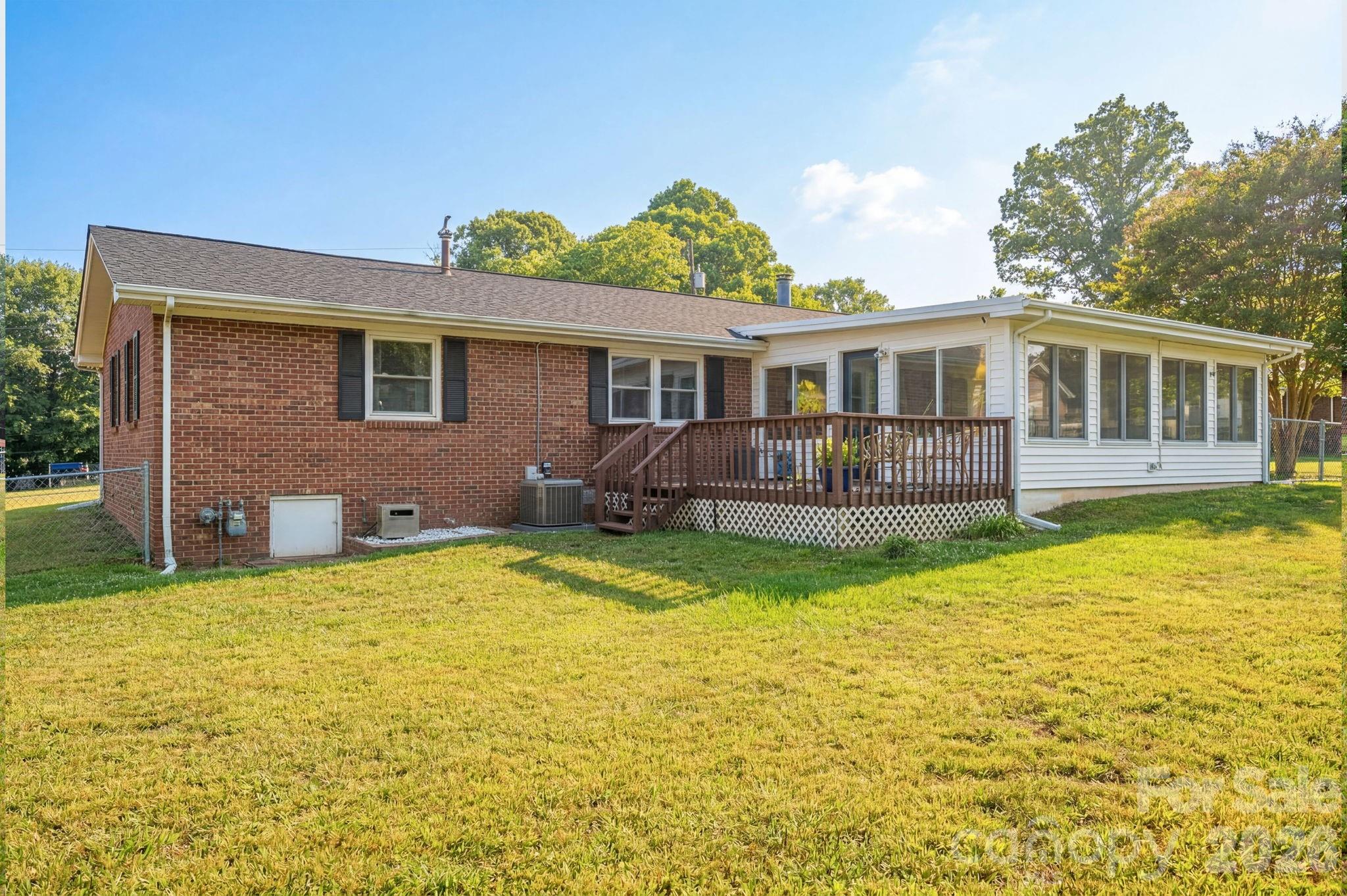 4012 Allison Street — Hickory