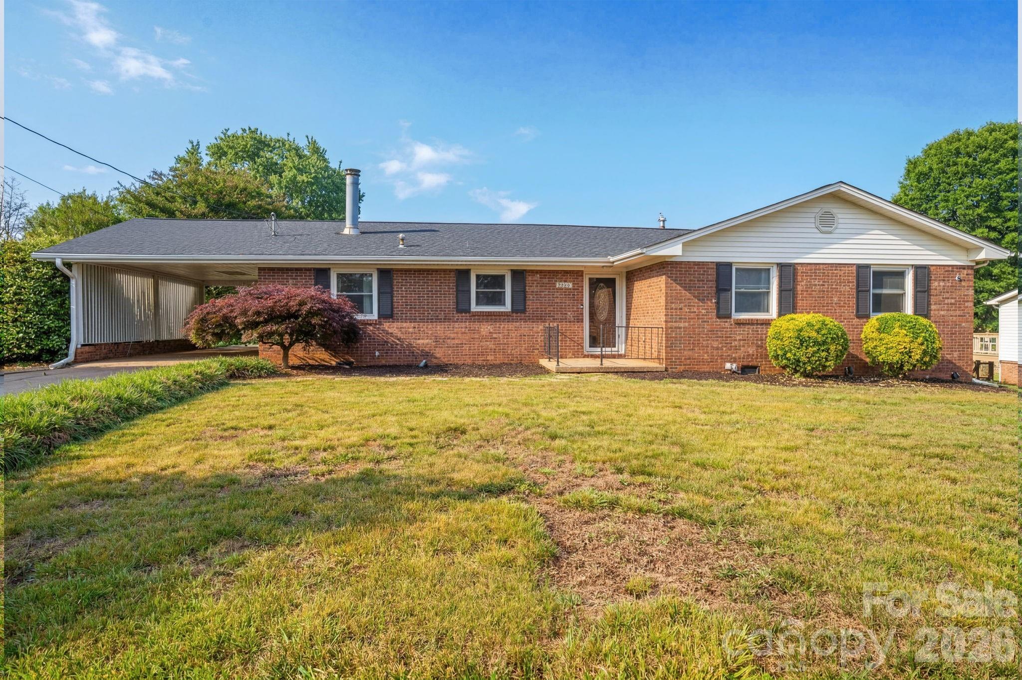 4012 Allison Street — Hickory