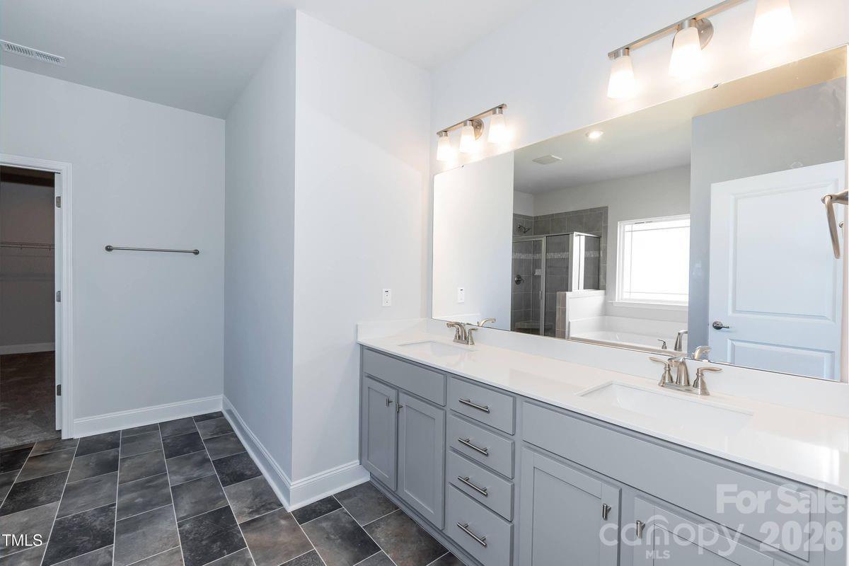 5130 Colchester Court #54 — Catawba