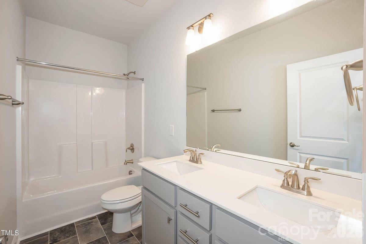 5130 Colchester Court #54 — Catawba