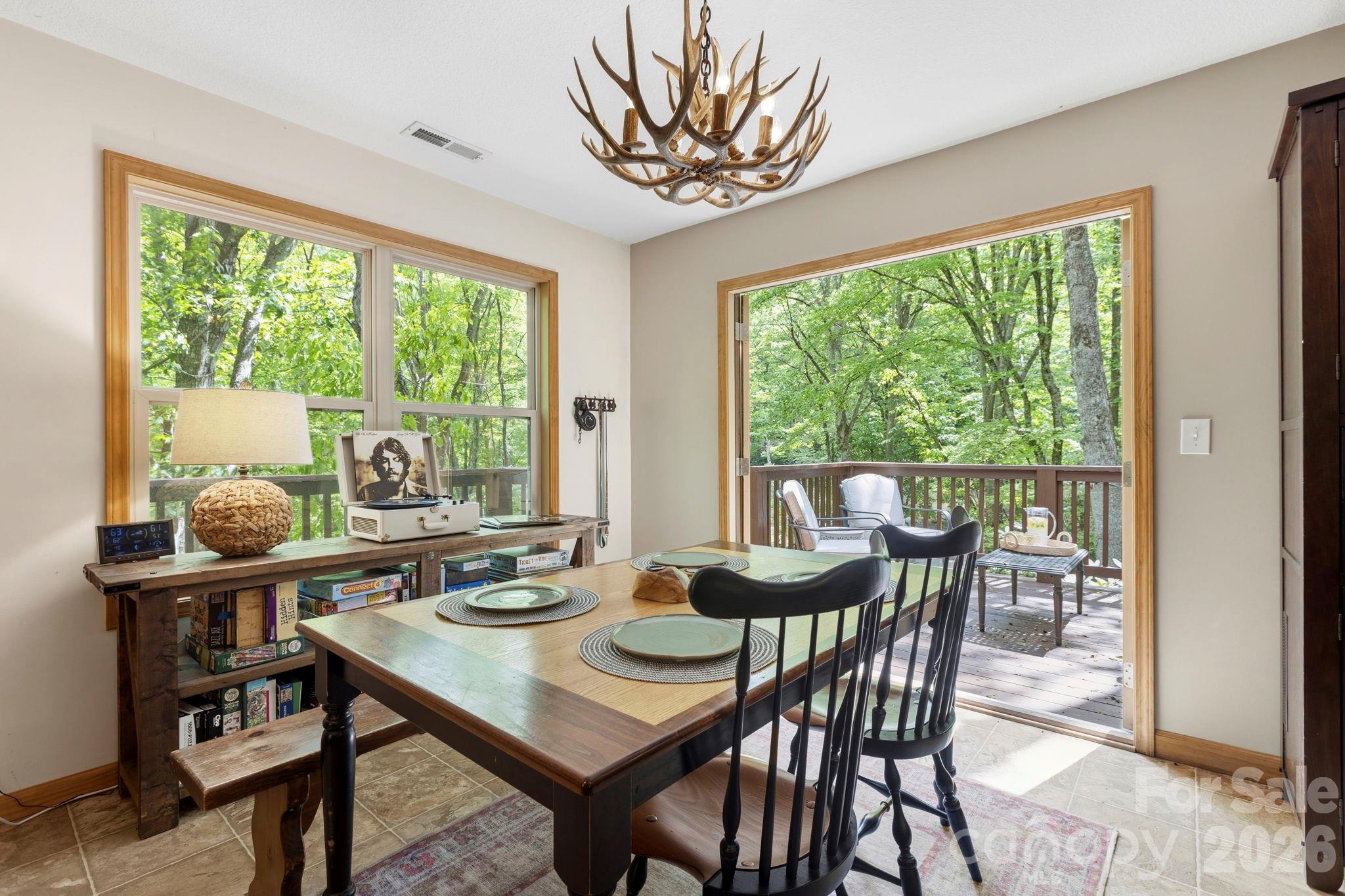 500 Winter Star Road — Burnsville