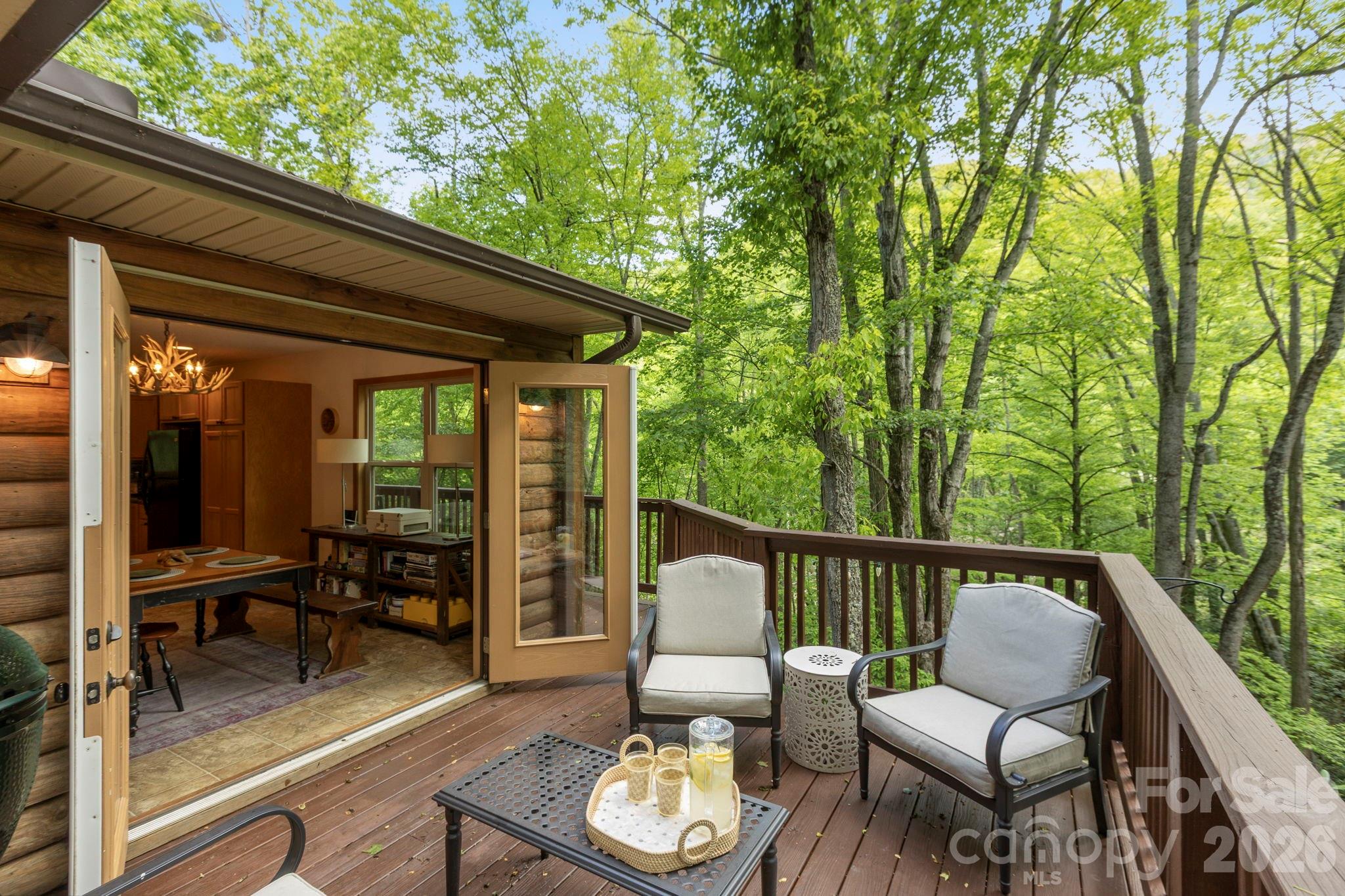500 Winter Star Road — Burnsville