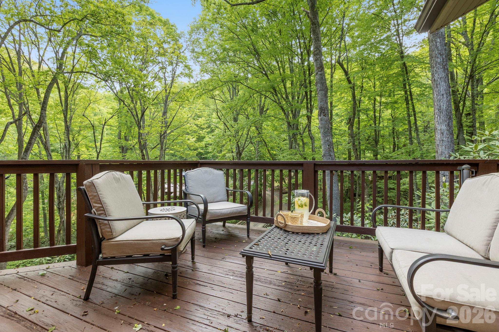 500 Winter Star Road — Burnsville
