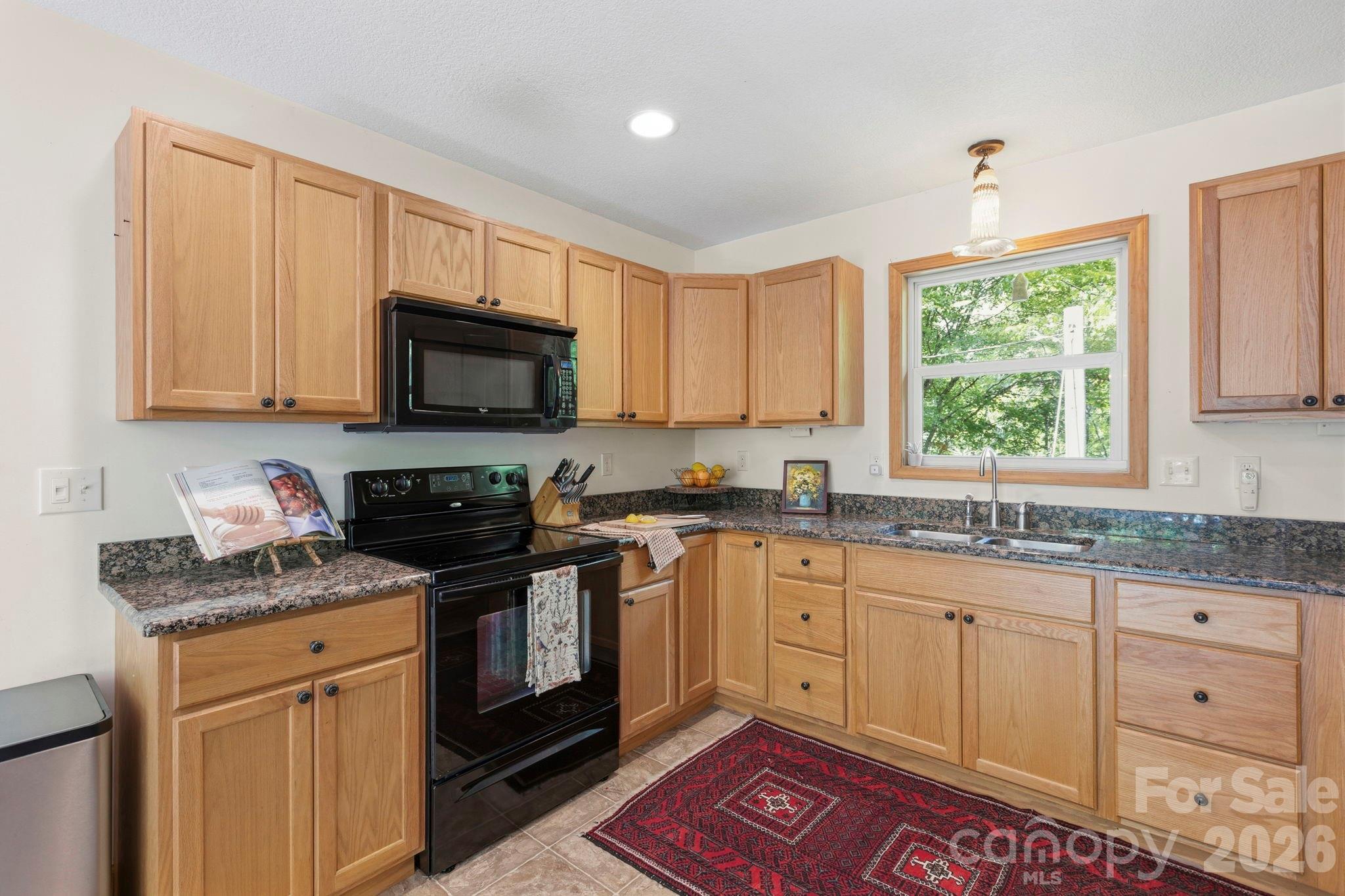 500 Winter Star Road — Burnsville