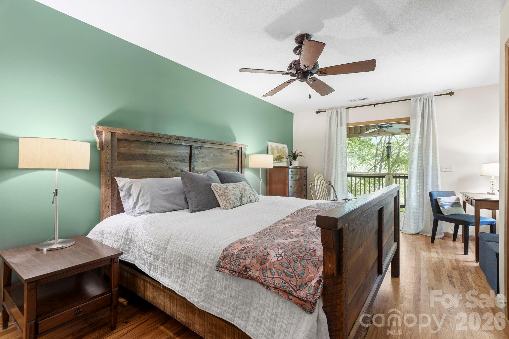 500 Winter Star Road — Burnsville