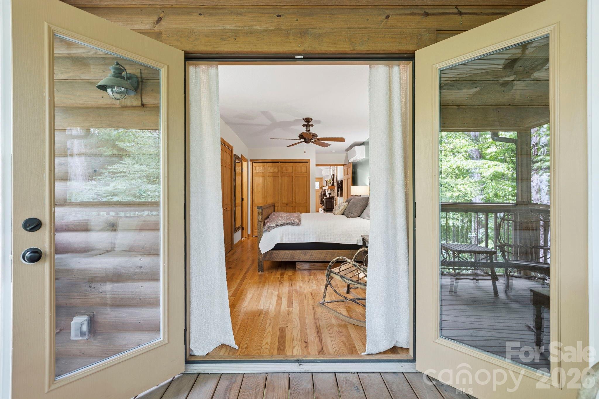 500 Winter Star Road — Burnsville
