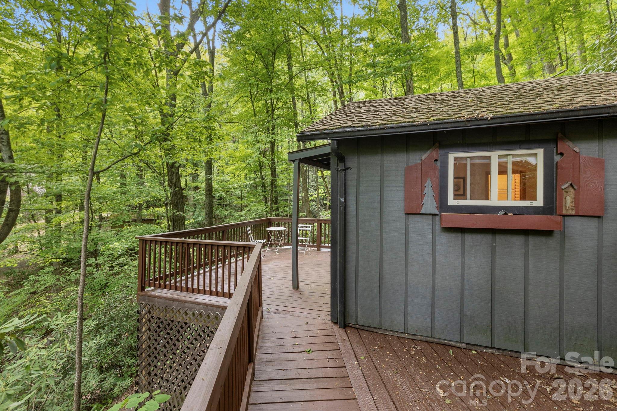 500 Winter Star Road — Burnsville