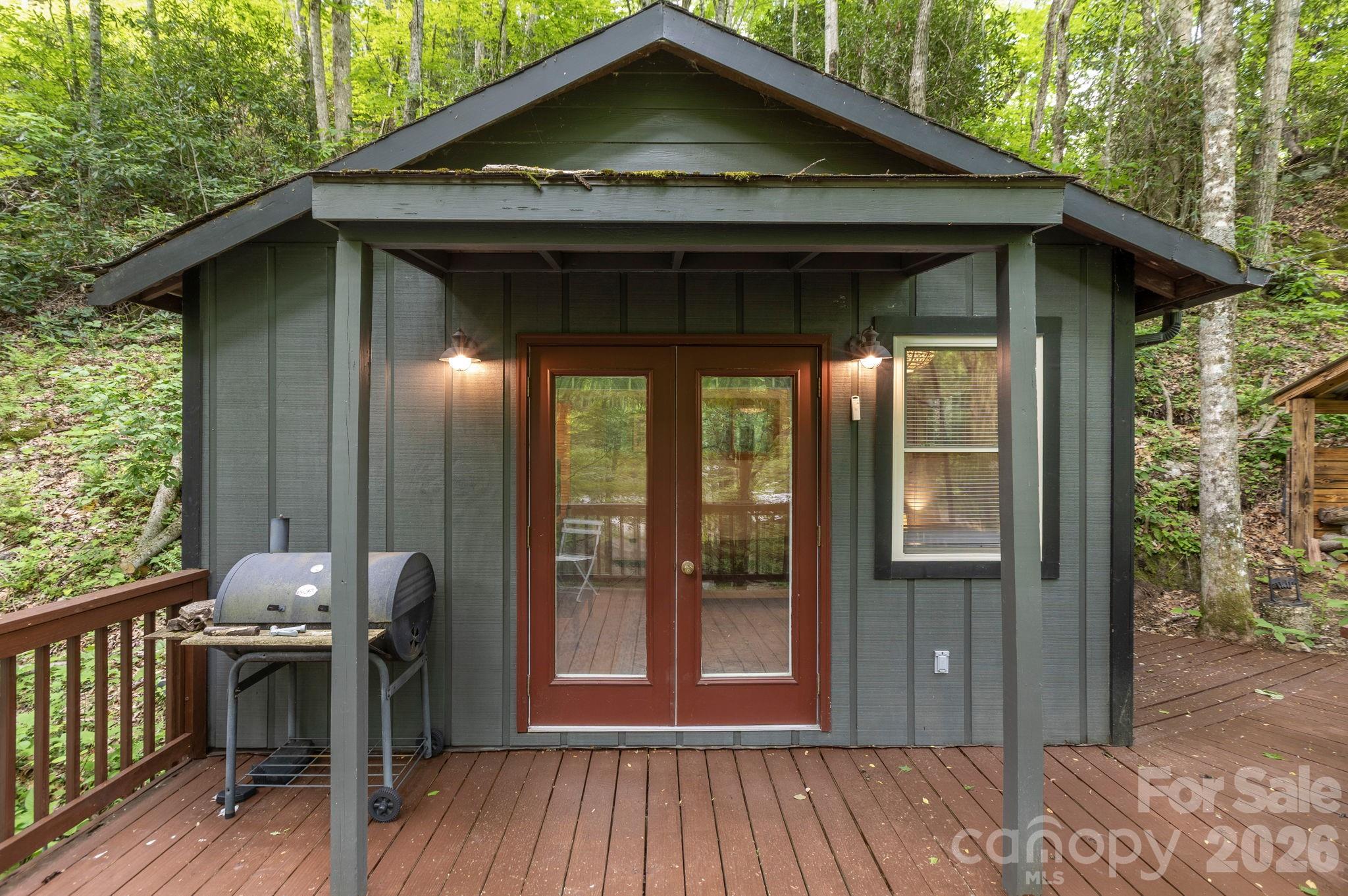 500 Winter Star Road — Burnsville