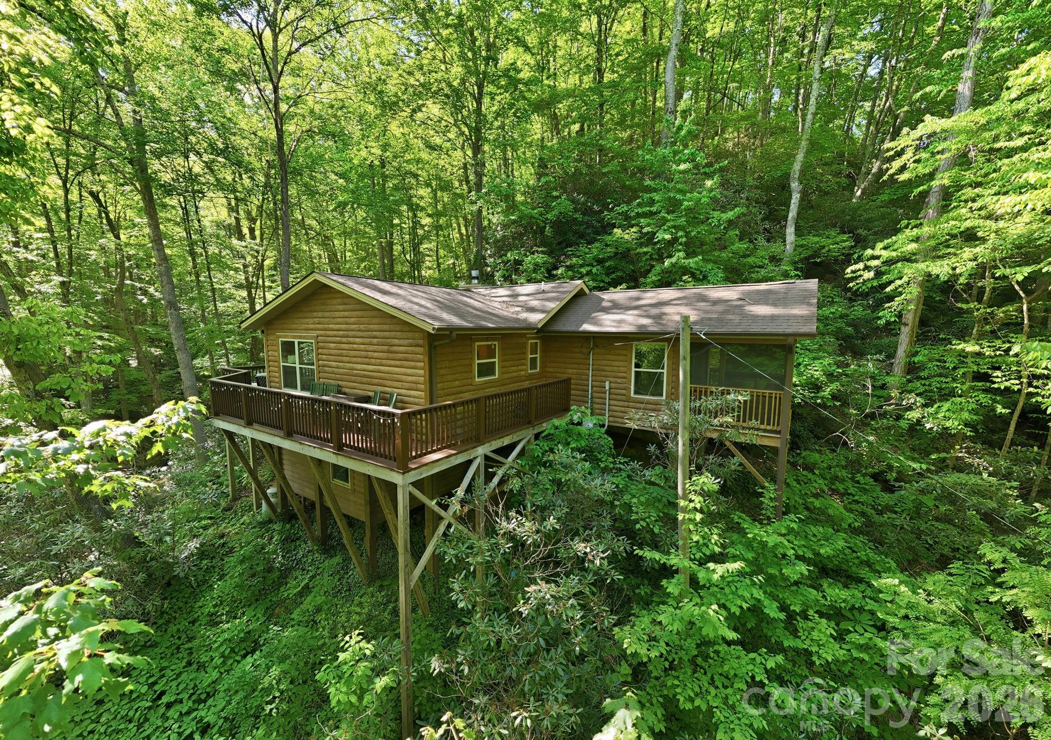 500 Winter Star Road — Burnsville