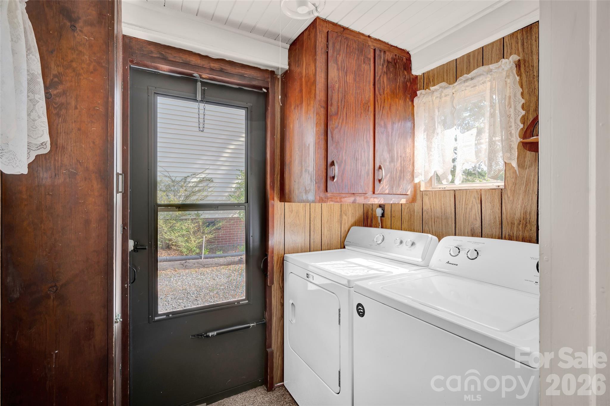 320 Cook Street — Mooresville