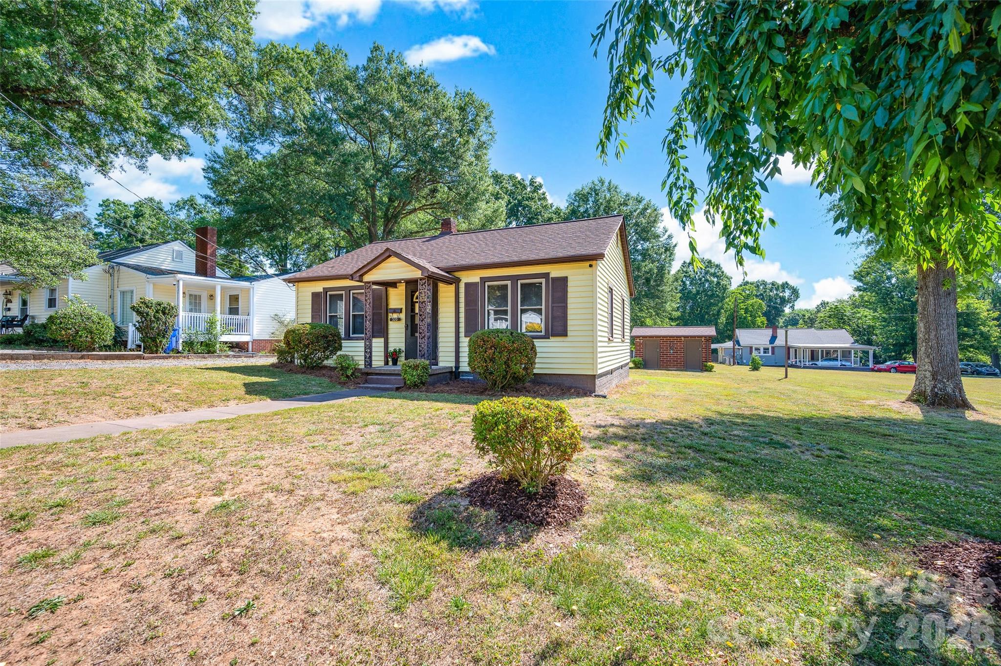 320 Cook Street — Mooresville