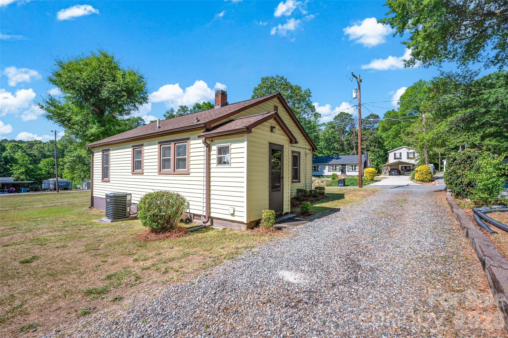 320 Cook Street — Mooresville