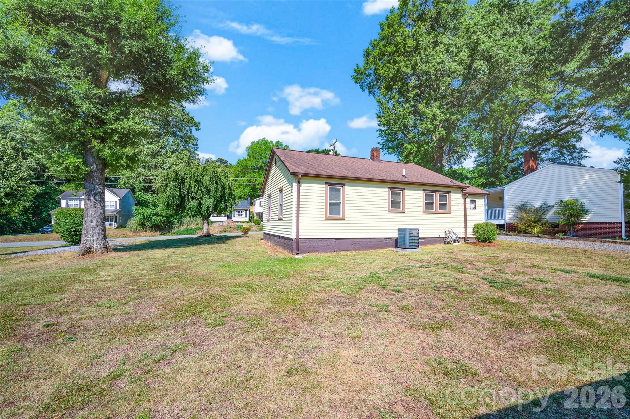320 Cook Street — Mooresville
