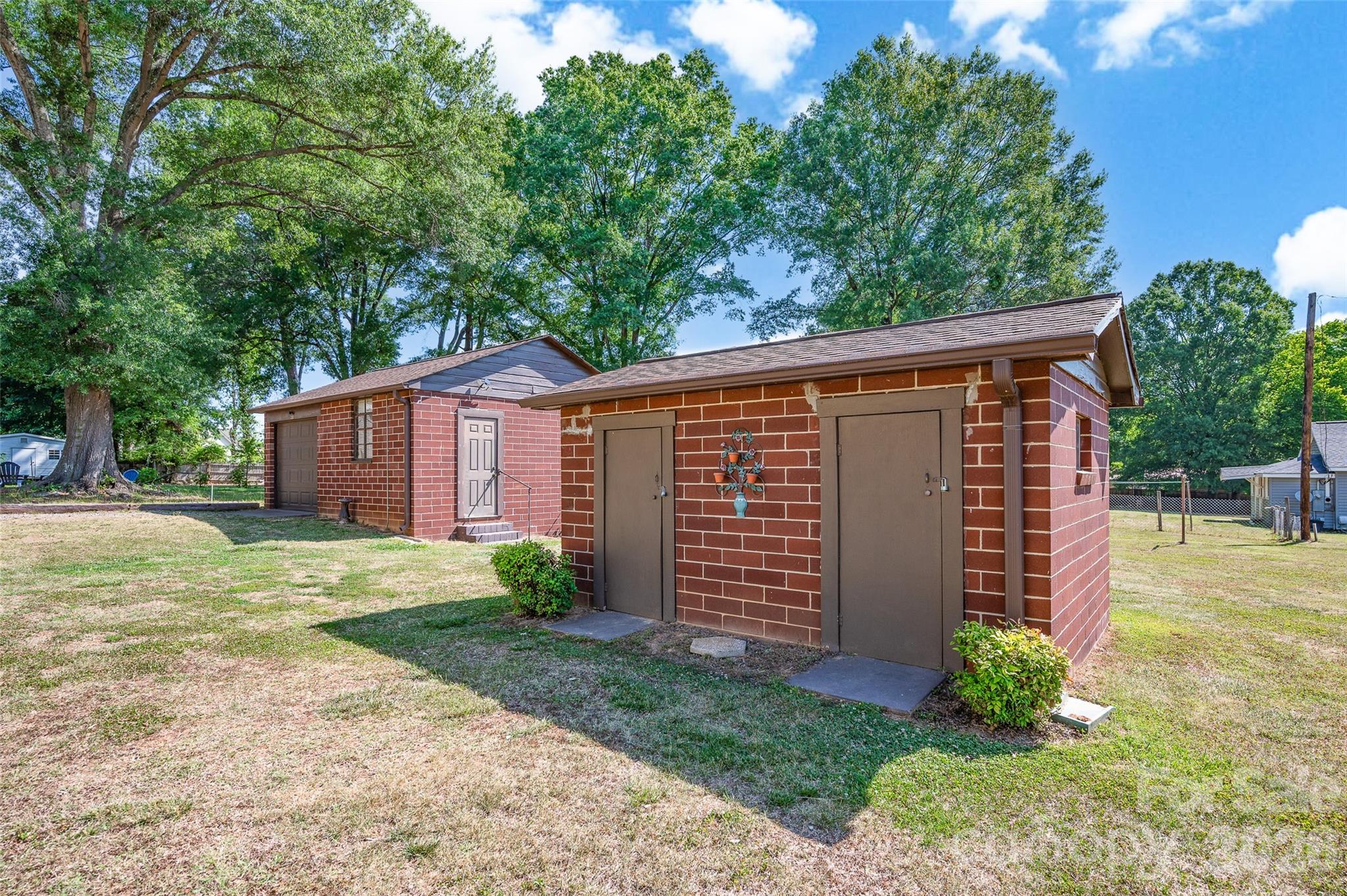 320 Cook Street — Mooresville
