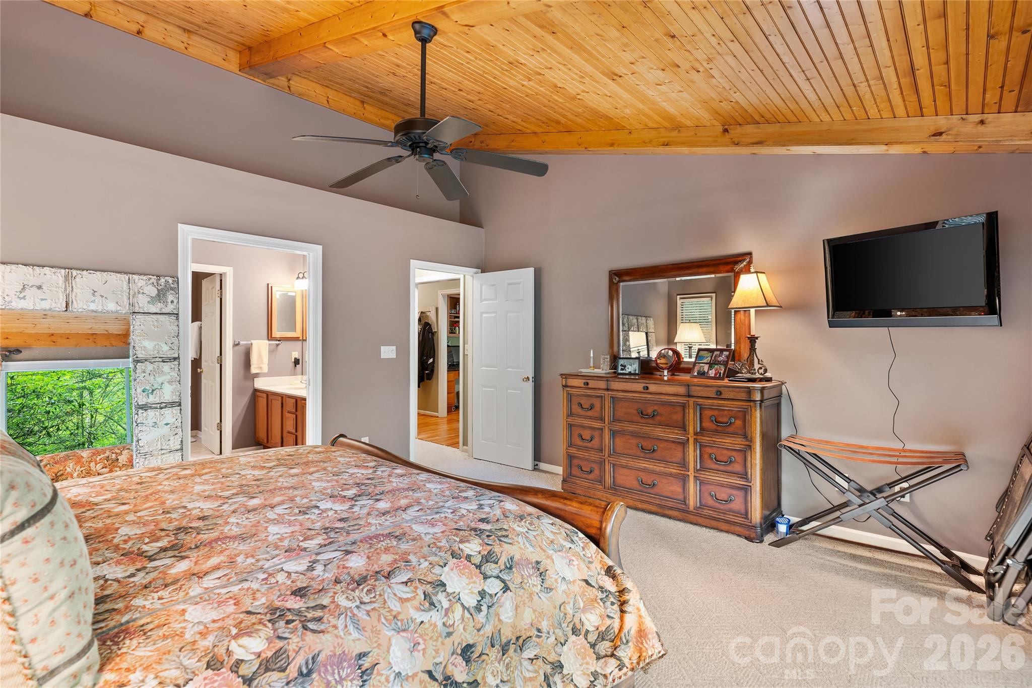 560 Toxaway Court — Lake Toxaway