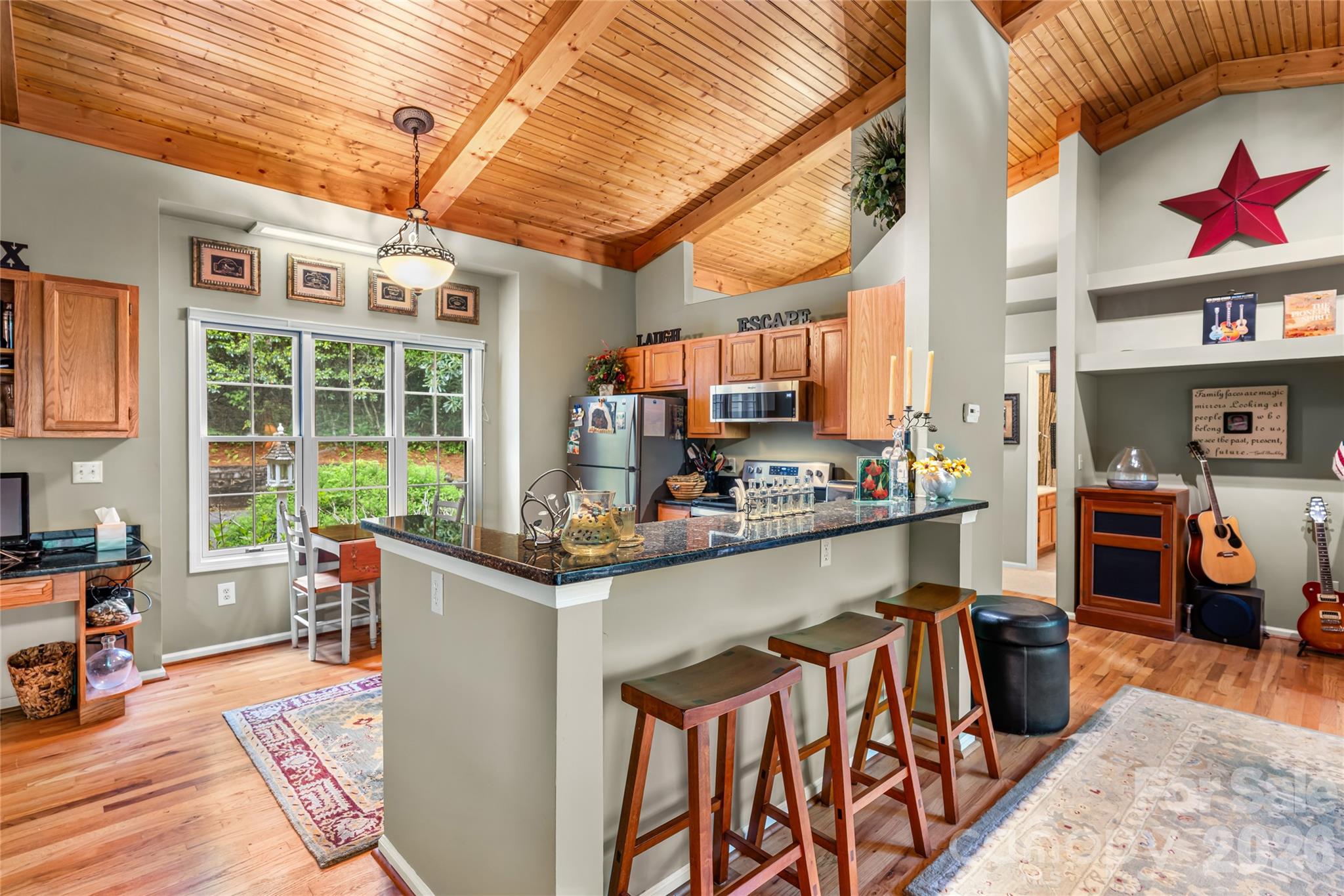 560 Toxaway Court — Lake Toxaway