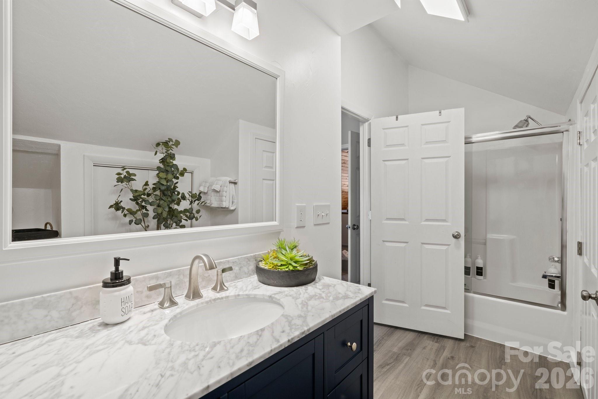 106 Bishop Cove Road — Fairview