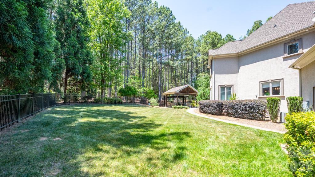 7315 Bay Ridge Drive — Denver