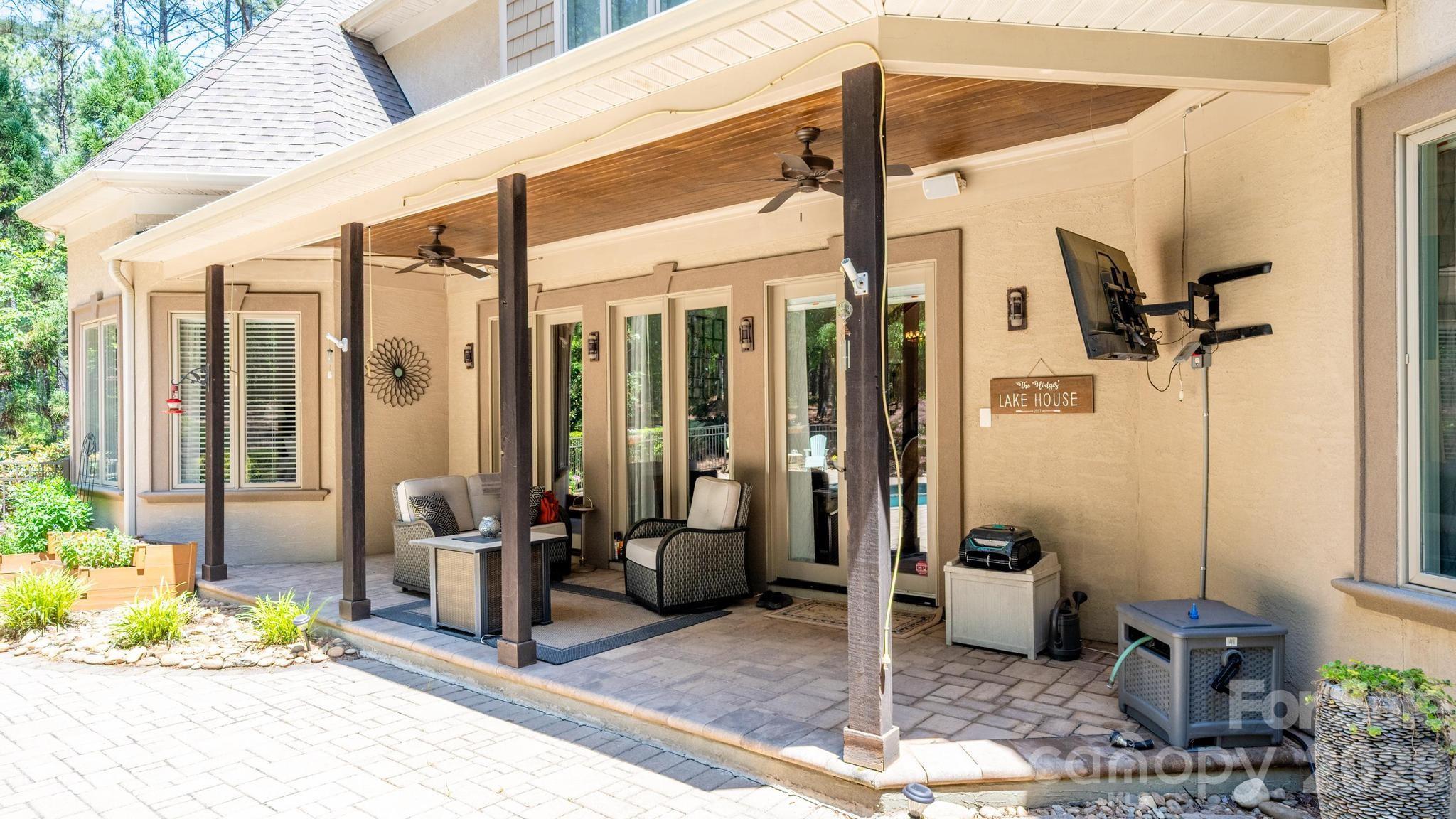 7315 Bay Ridge Drive — Denver