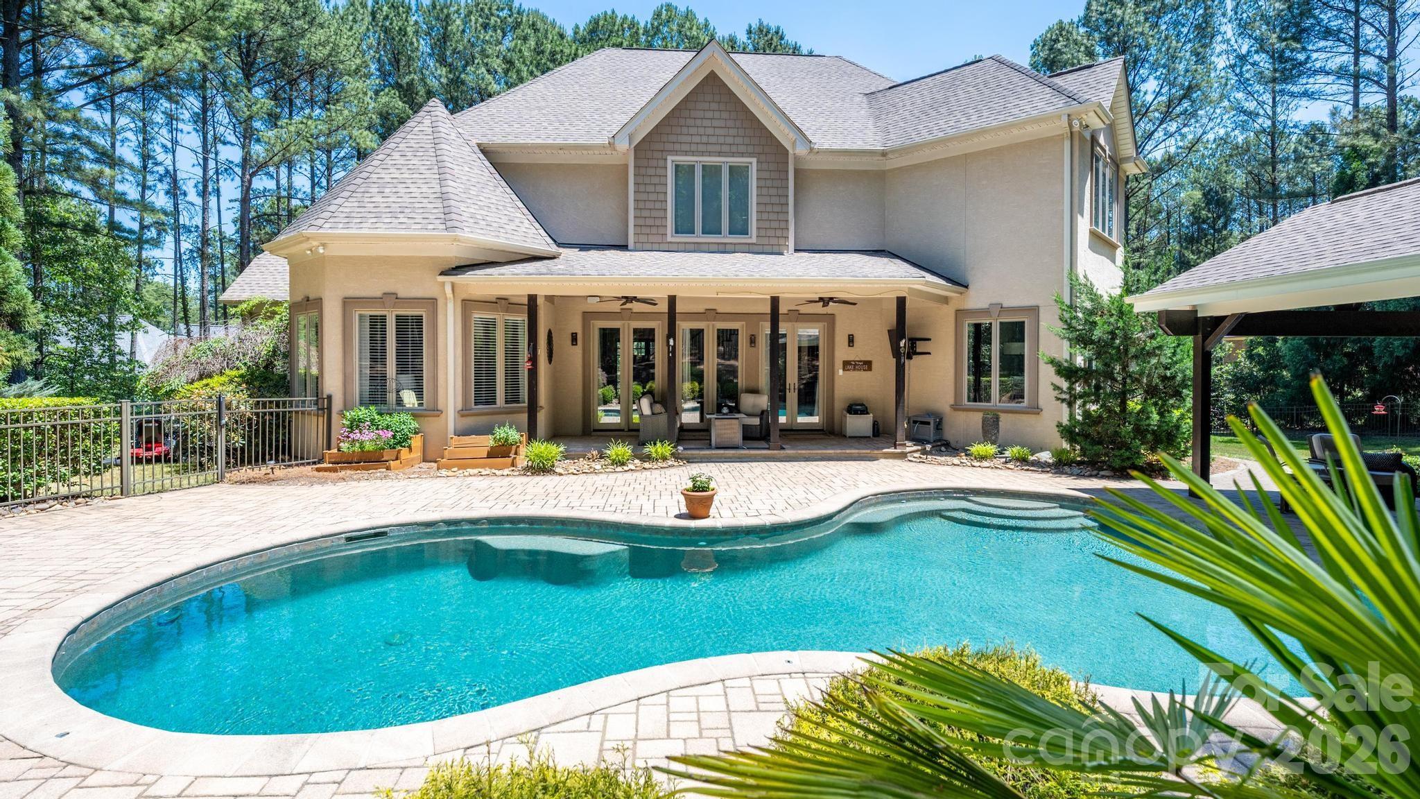 7315 Bay Ridge Drive — Denver