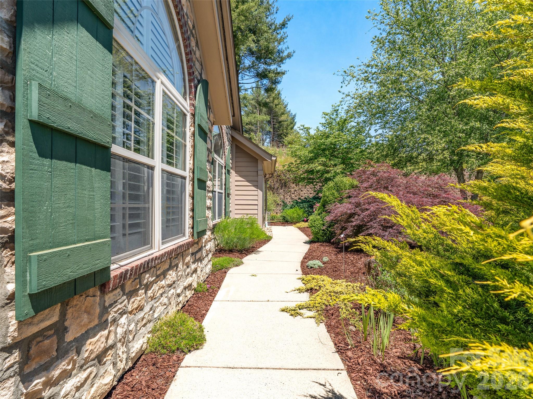 60 Mountain Meadow Circle #E2 — Weaverville