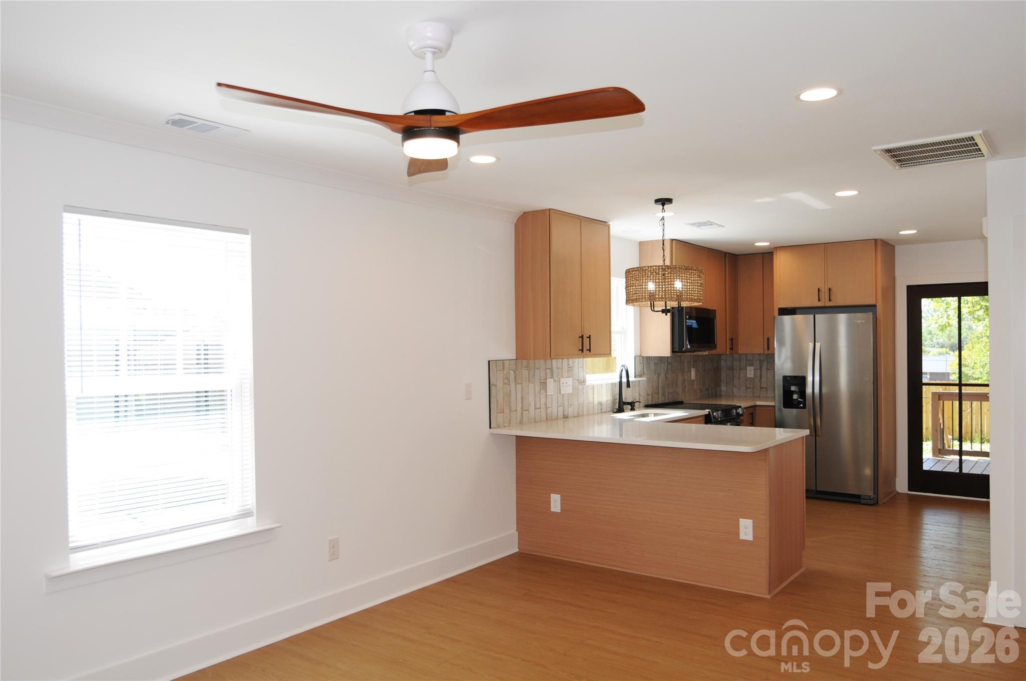 105 W 6th Avenue — Gastonia
