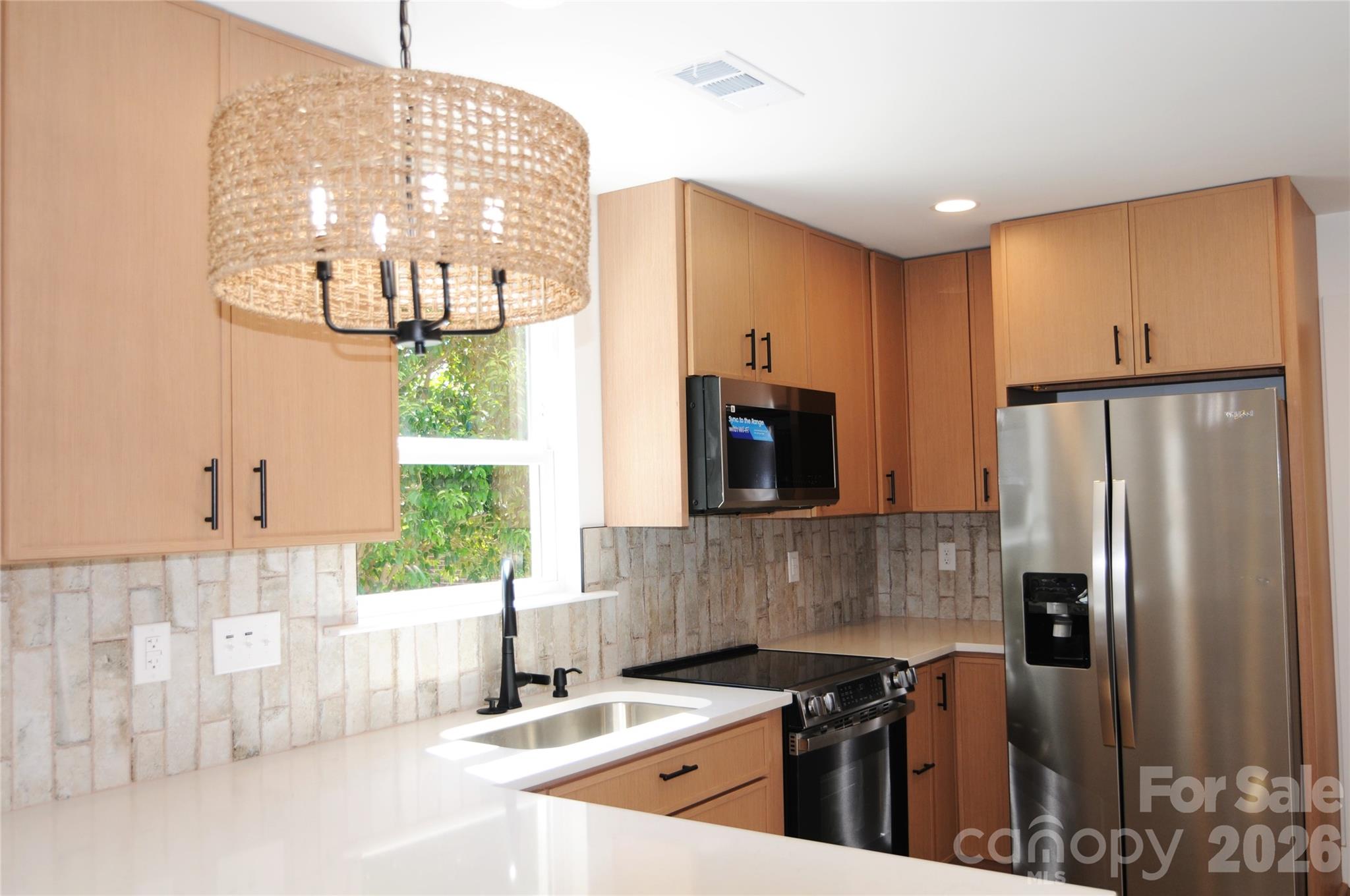 105 W 6th Avenue — Gastonia