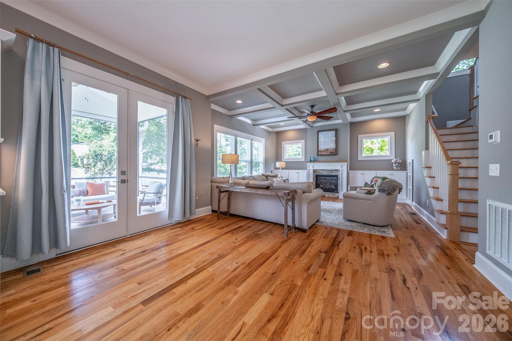 205 Sherwood Drive — Huntersville
