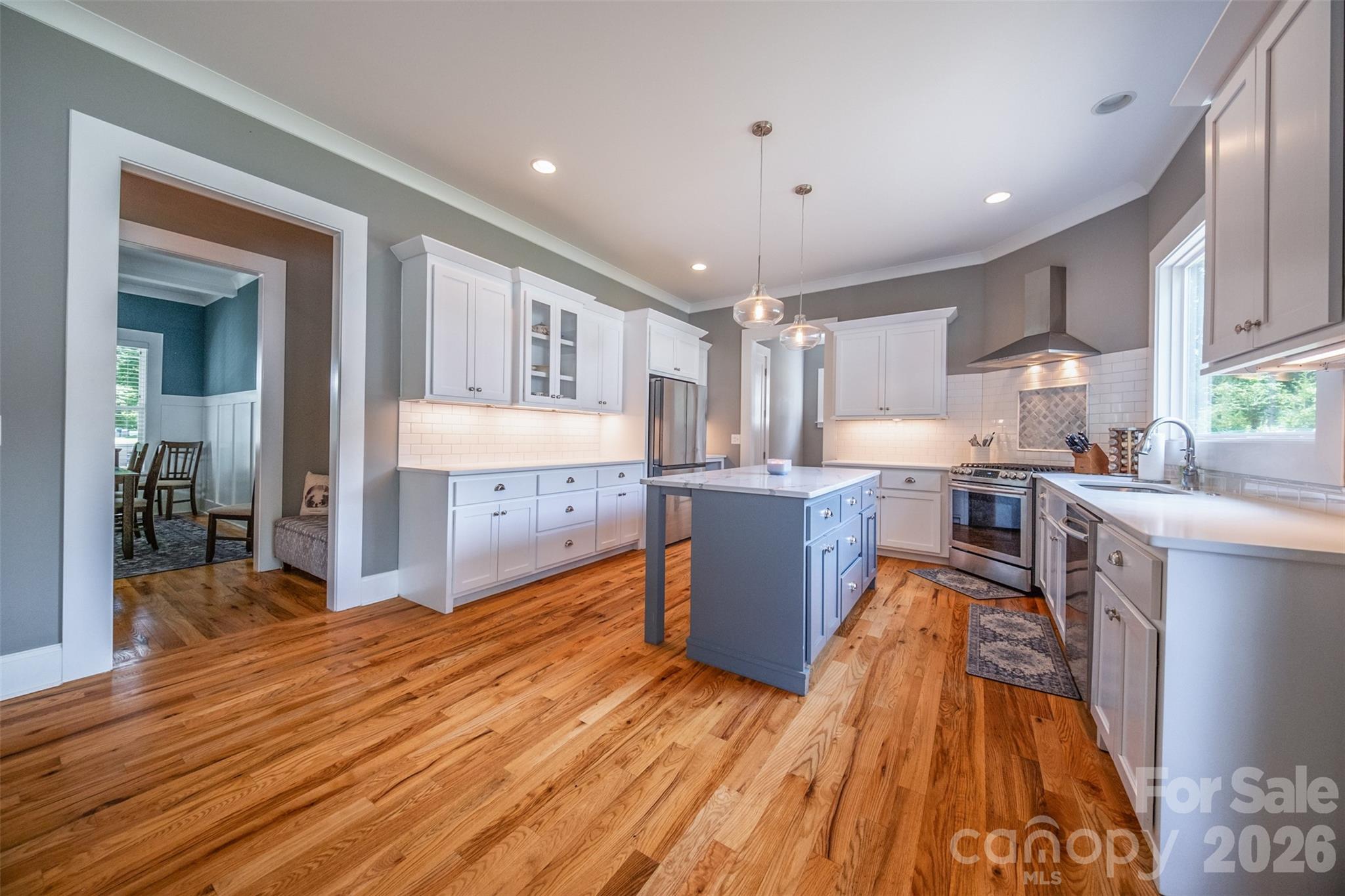 205 Sherwood Drive — Huntersville