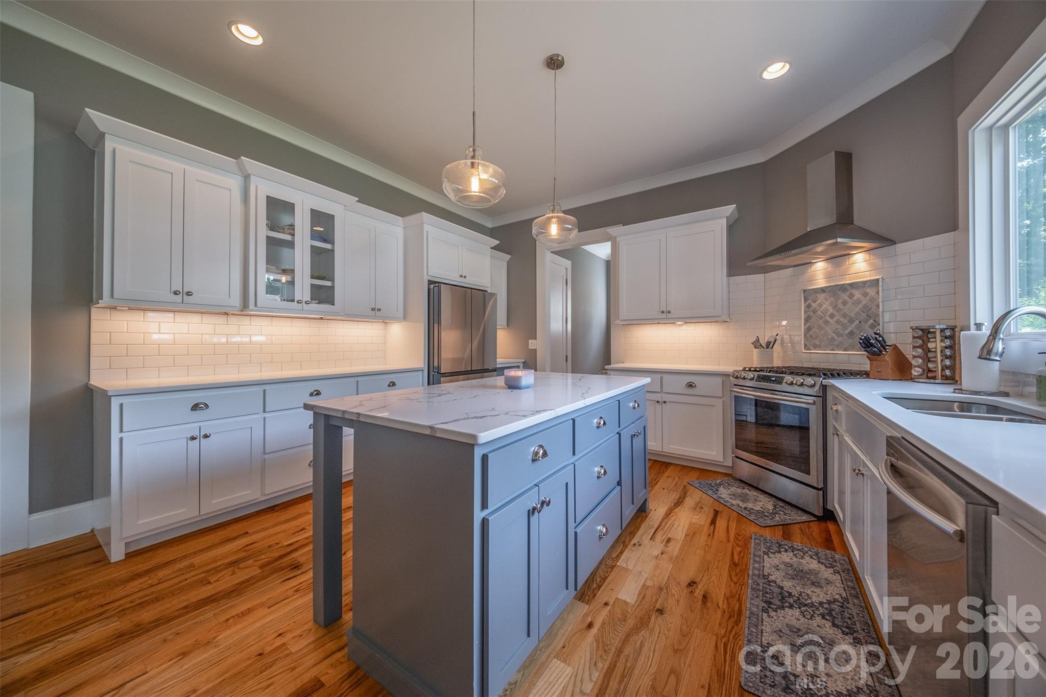 205 Sherwood Drive — Huntersville