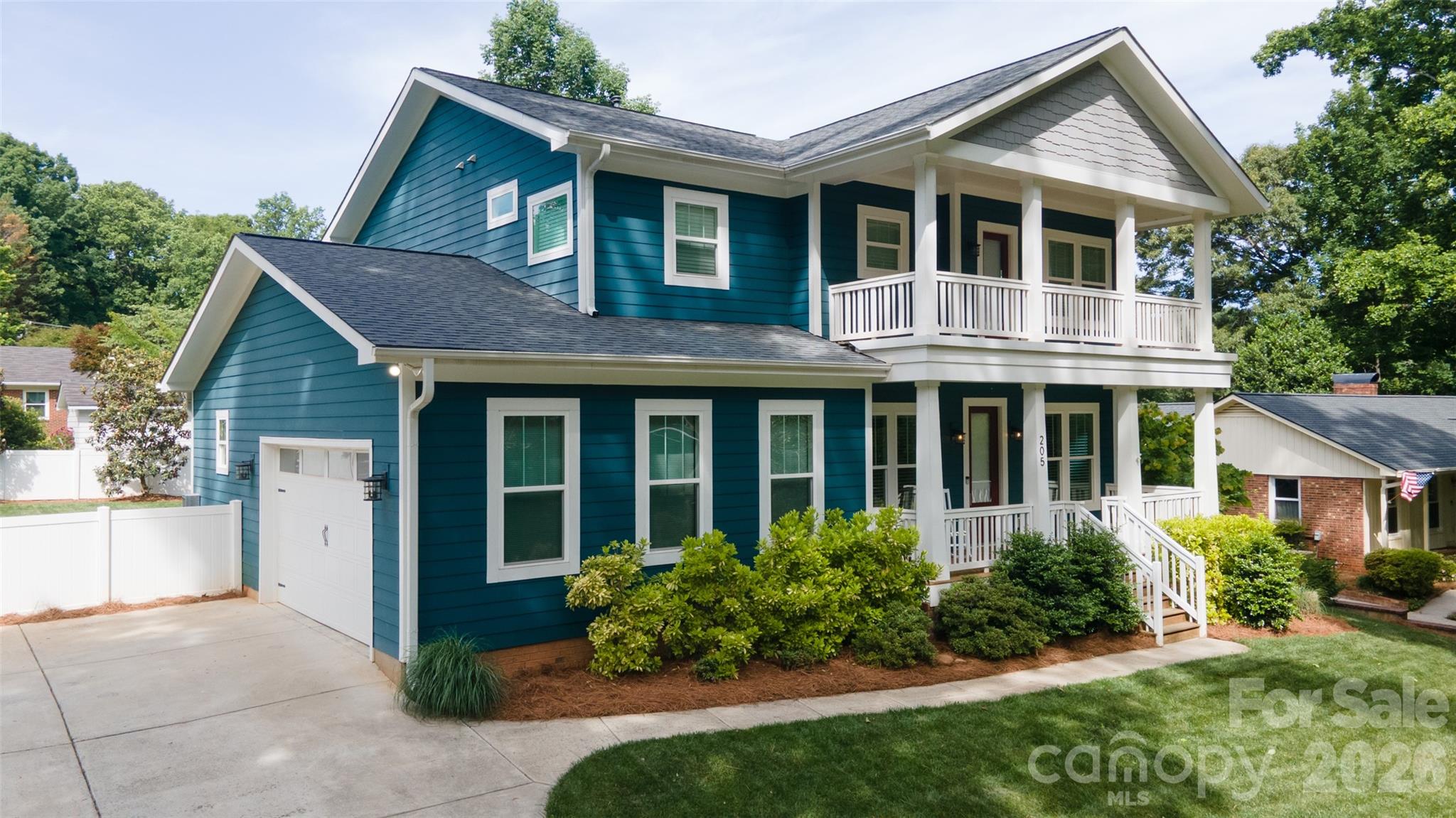 205 Sherwood Drive — Huntersville
