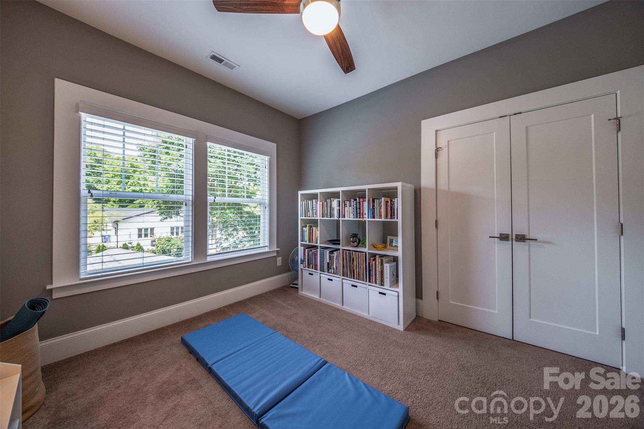 205 Sherwood Drive — Huntersville