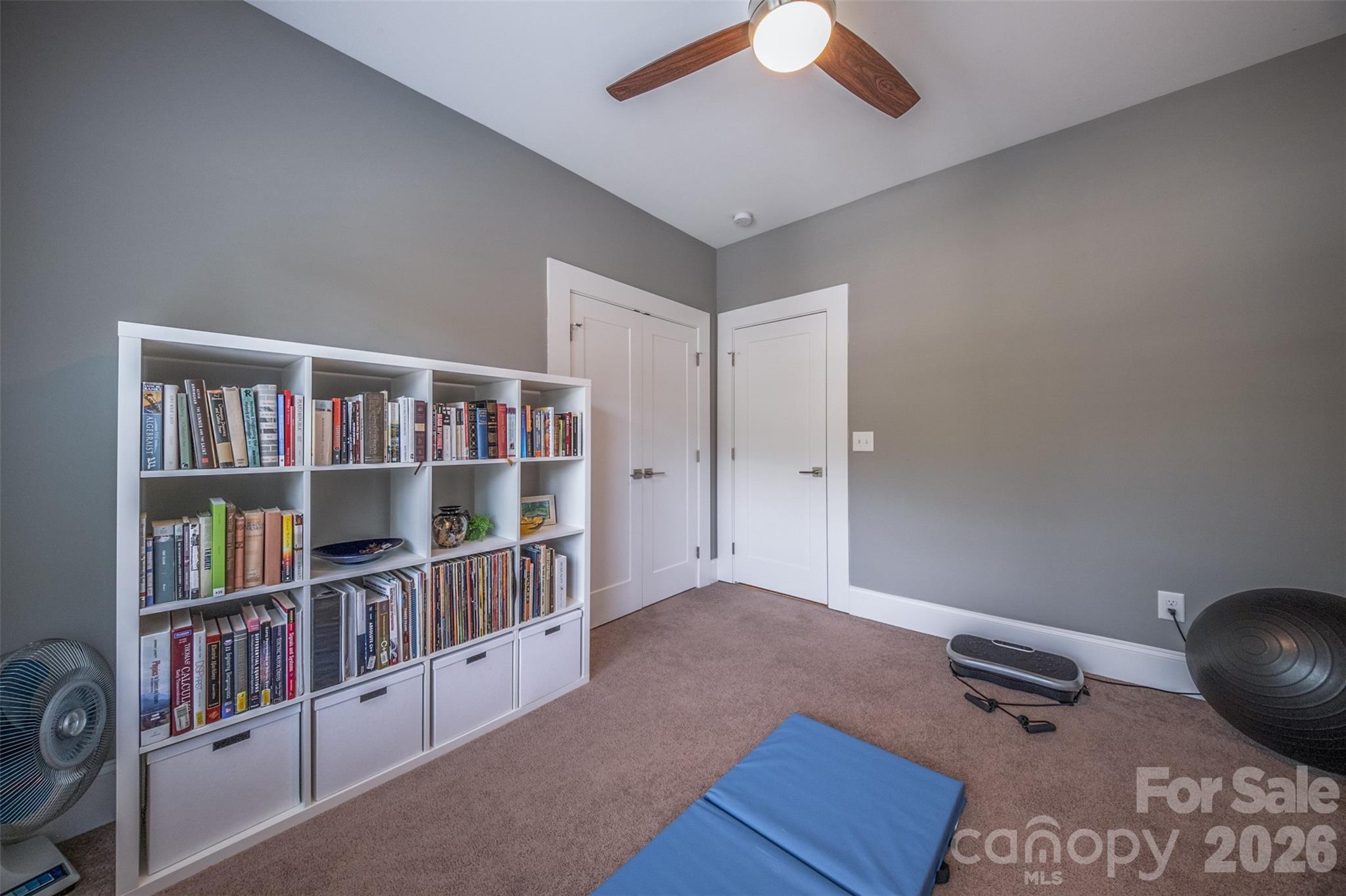 205 Sherwood Drive — Huntersville